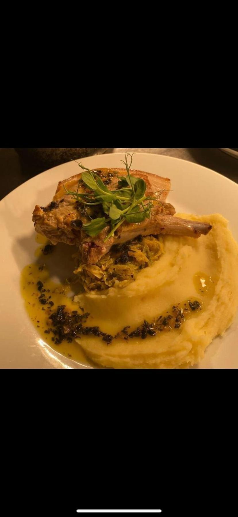 The Hind Hotel Wellingborough Ngoại thất bức ảnh