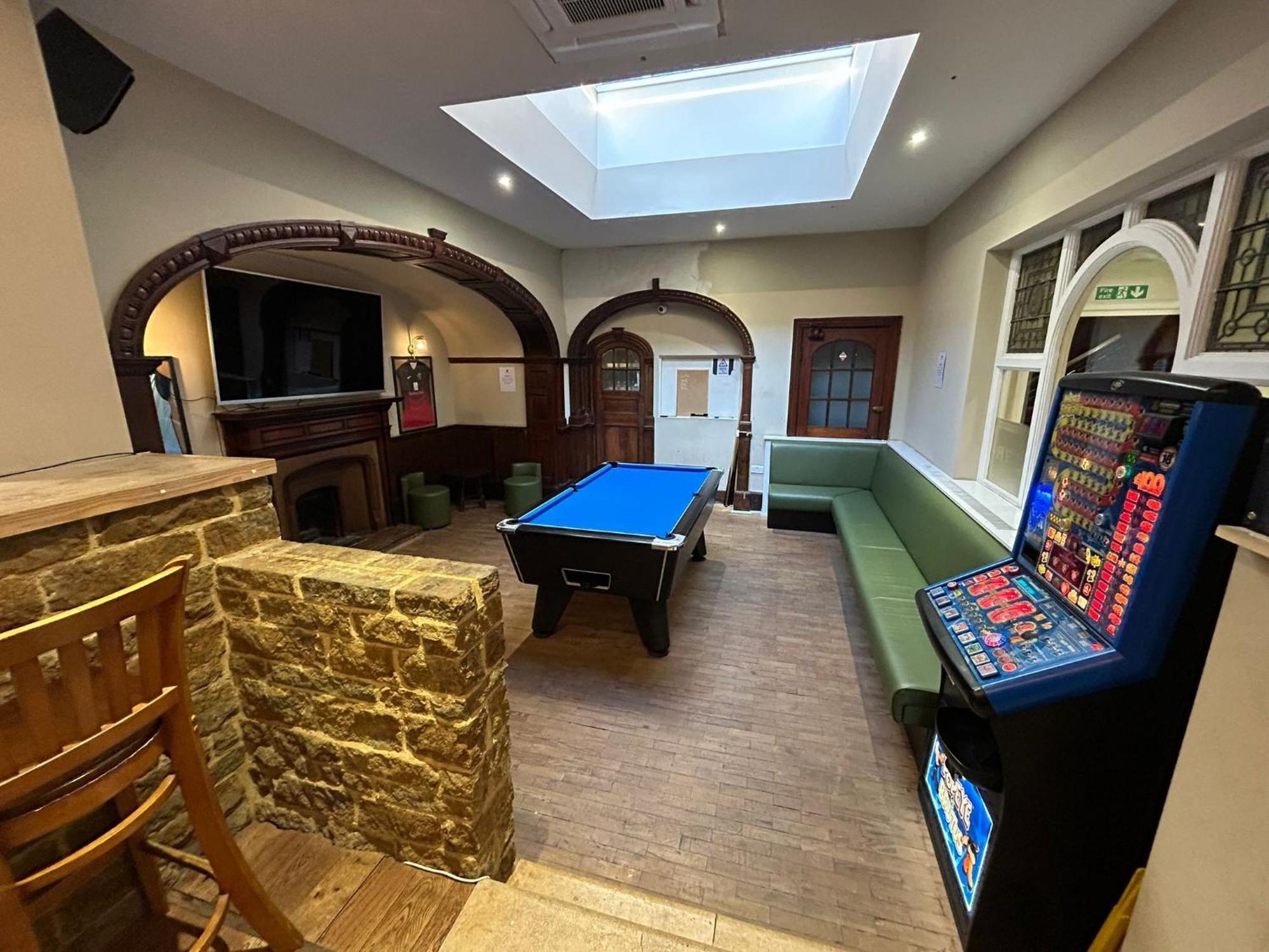 The Hind Hotel Wellingborough Ngoại thất bức ảnh