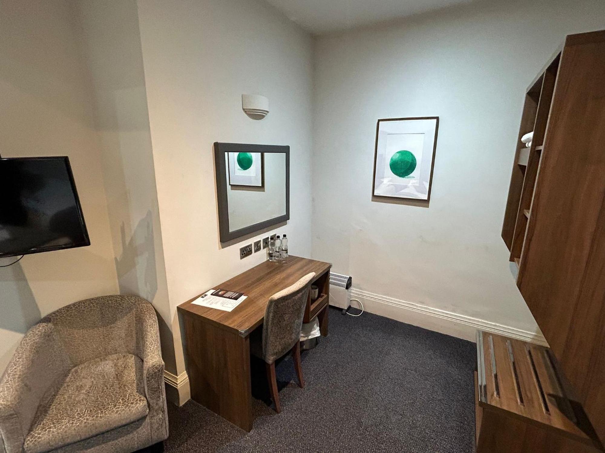 The Hind Hotel Wellingborough Phòng bức ảnh