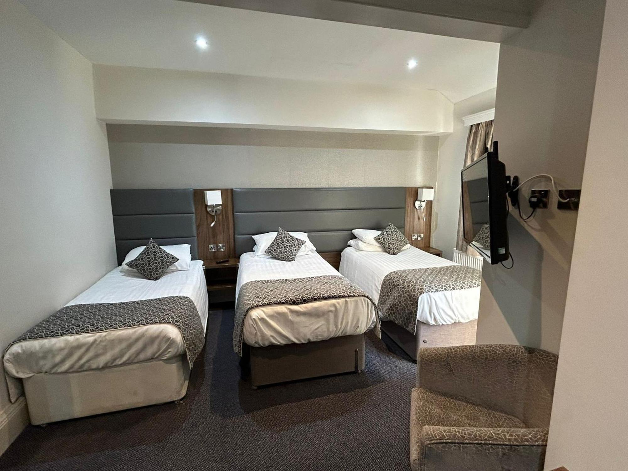 The Hind Hotel Wellingborough Phòng bức ảnh